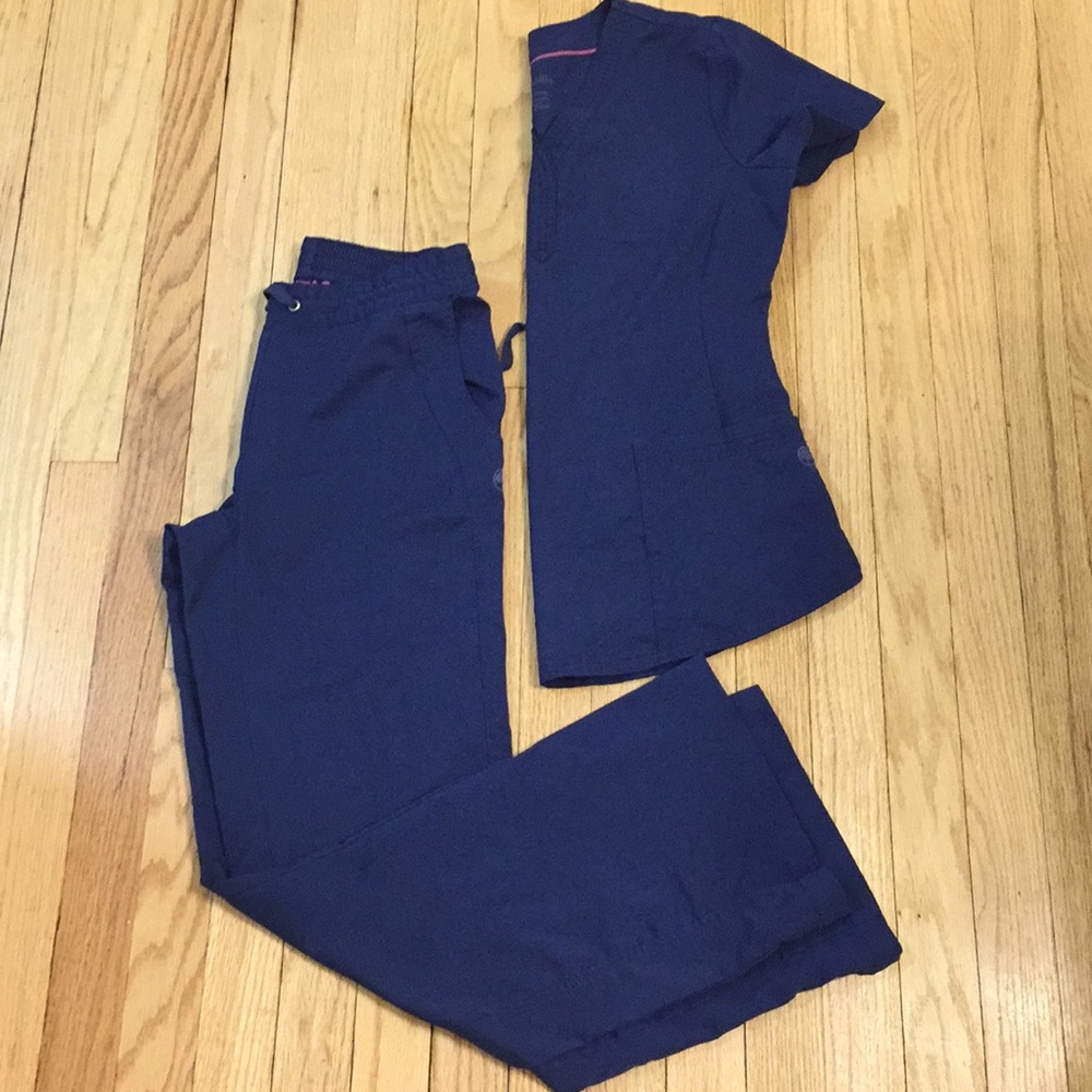 Navy scrub set